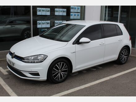 Volkswagen Golf SE NAVIGATION TSI EVO DSG