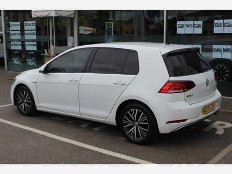 Volkswagen Golf SE NAVIGATION TSI EVO DSG 3