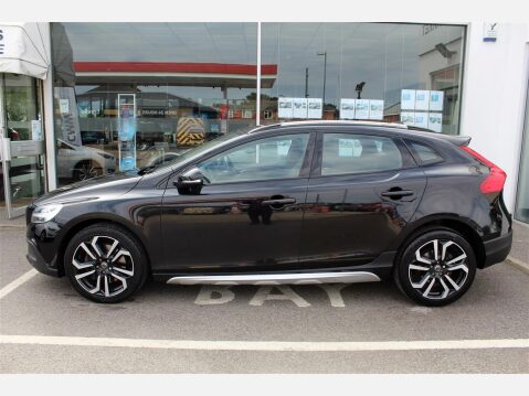 Volvo V40 T3 CROSS COUNTRY PRO 2