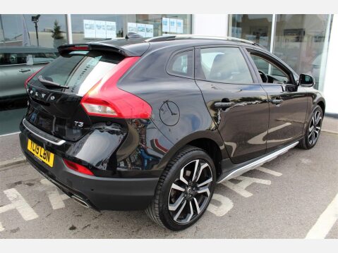 Volvo V40 T3 CROSS COUNTRY PRO 6