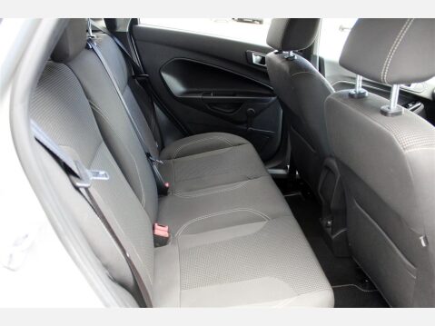 Ford Fiesta TITANIUM 10