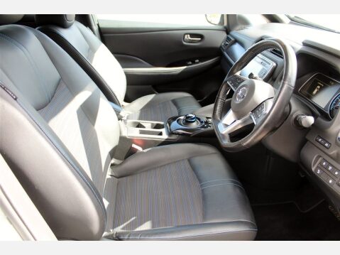 Nissan LEAF N-CONNECTA 13
