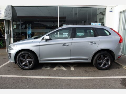 Volvo XC60 D5 R-DESIGN LUX NAV AWD 2