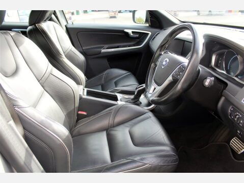 Volvo XC60 D5 R-DESIGN LUX NAV AWD 11