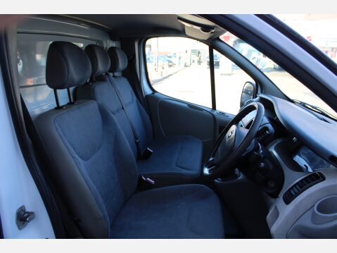 Nissan Primastar SE 2900 LWB DCI SHR 13