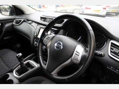 Nissan Qashqai N-TEC PLUS DIG-T 11