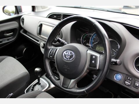 Toyota Yaris VVT-I ICON M-DRIVE S 12