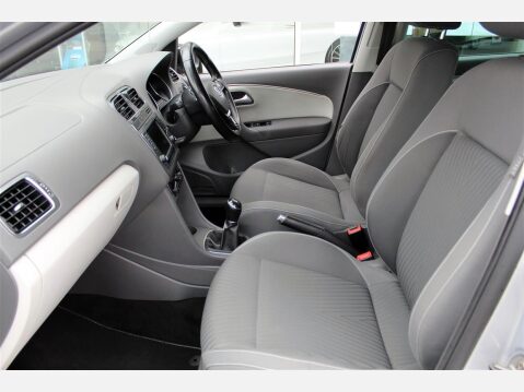 Volkswagen Polo SE DESIGN 7