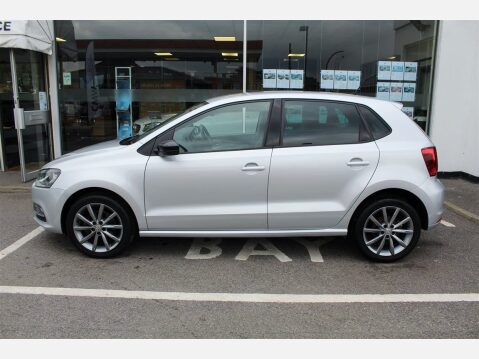 Volkswagen Polo SE DESIGN 2