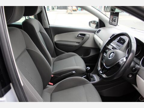 Volkswagen Polo SE DESIGN 11