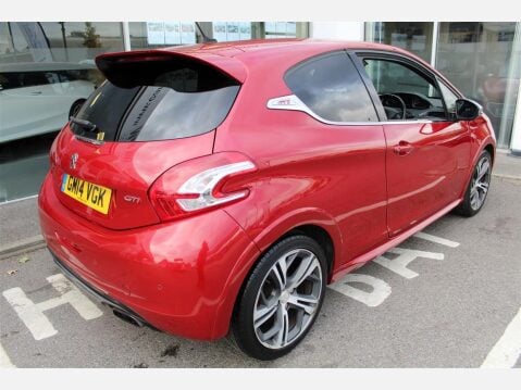 Peugeot 208 THP GTI 6