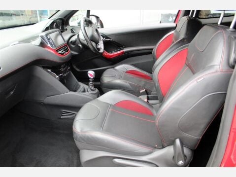 Peugeot 208 THP GTI 7