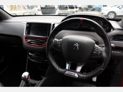 Peugeot 208 THP GTI 10