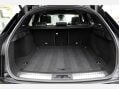 Land Rover Range Rover Velar R-DYNAMIC HSE 18