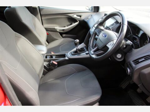 Ford Focus ZETEC TDCI 11