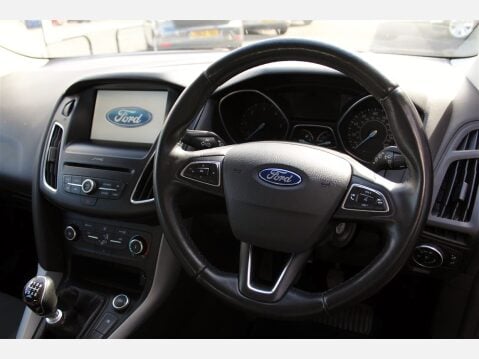 Ford Focus ZETEC TDCI 13