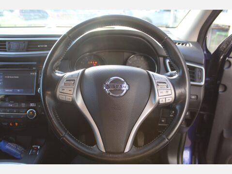 Nissan Qashqai N-TEC DIG-T 9