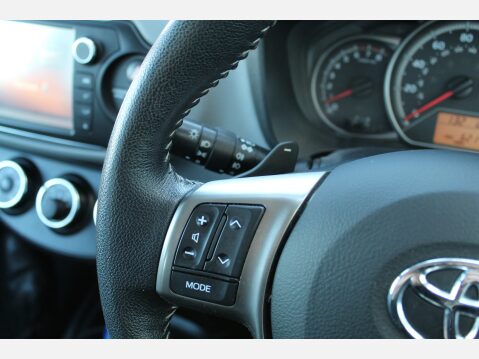 Toyota Yaris VVT-I ICON M-DRIVE S 12