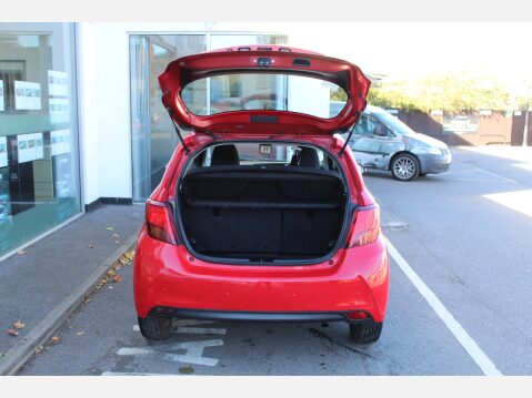 Toyota Yaris VVT-I ICON M-DRIVE S 26