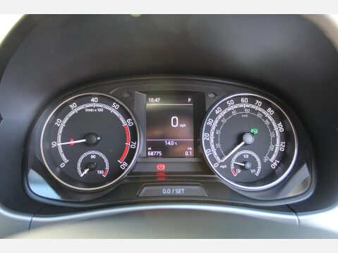 Skoda Fabia SE TSI DSG 11