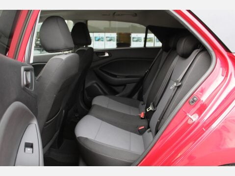 Hyundai i20 MPI PREMIUM SE NAV 37