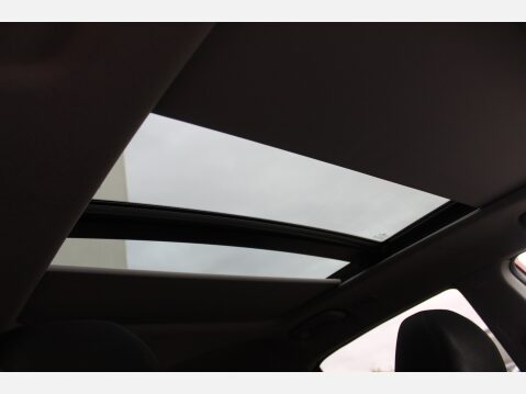 Hyundai i20 MPI PREMIUM SE NAV 28