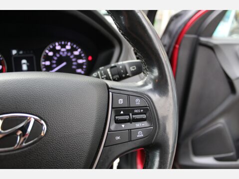 Hyundai i20 MPI PREMIUM SE NAV 15