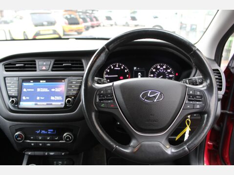 Hyundai i20 MPI PREMIUM SE NAV 11