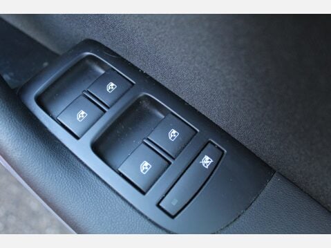 Vauxhall Zafira DESIGN 26