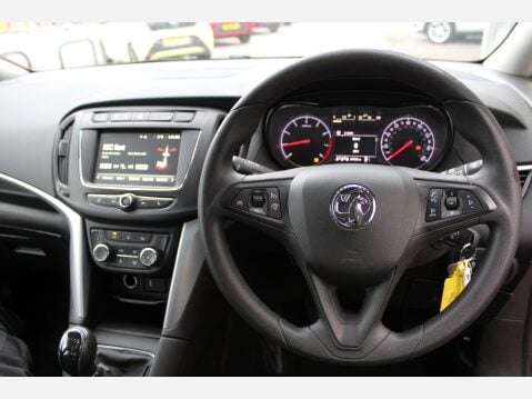 Vauxhall Zafira DESIGN 18