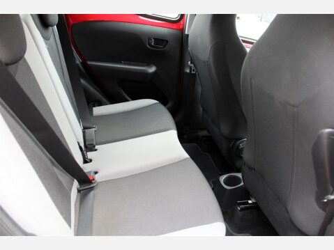 Toyota Aygo VVT-I X-PLAY 9