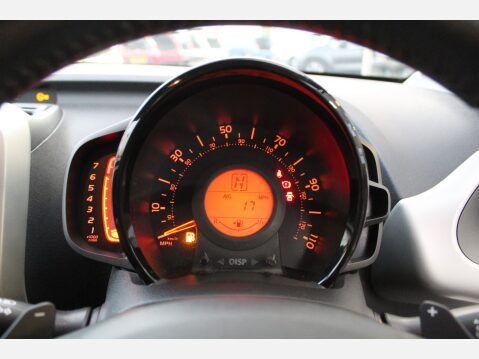 Toyota Aygo VVT-I X-PLAY X-SHIFT 11
