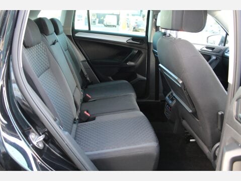 Volkswagen Tiguan SE NAV TDI BMT 28