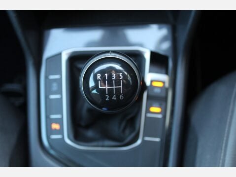 Volkswagen Tiguan SE NAV TDI BMT 21