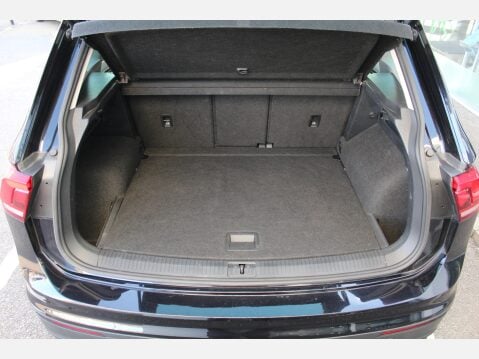 Volkswagen Tiguan SE NAV TDI BMT 31