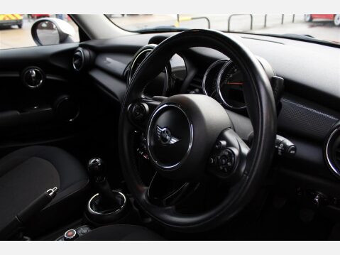 Mini Hatch COOPER 10