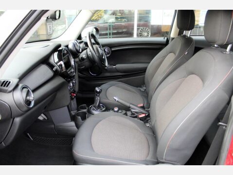 Mini Hatch COOPER 12