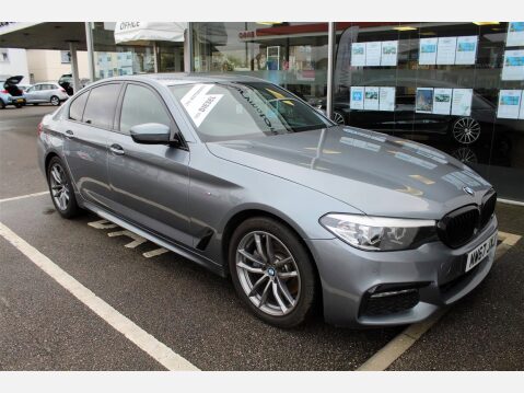 BMW 5 Series 520D M SPORT 4