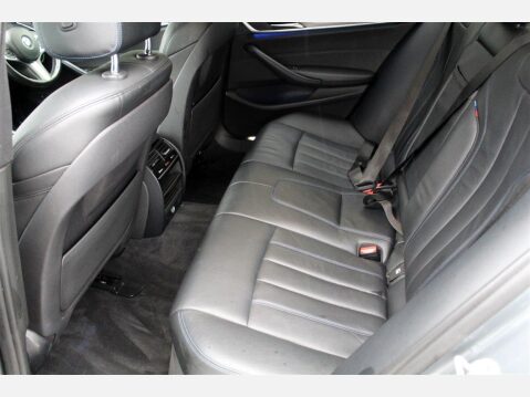 BMW 5 Series 520D M SPORT 11