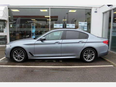 BMW 5 Series 520D M SPORT 2