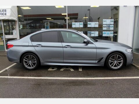 BMW 5 Series 520D M SPORT 5