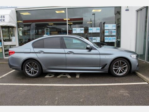 BMW 5 Series 520D M SPORT 5