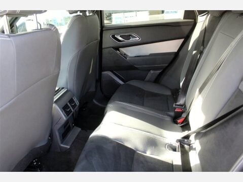 Land Rover Range Rover Velar 2.0 D180 R-DYNAMIC 7