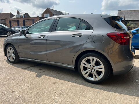 Mercedes-Benz A Class A 180 D SPORT PREMIUM 5