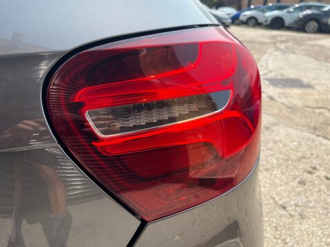 Mercedes-Benz A Class A 180 D SPORT PREMIUM 16