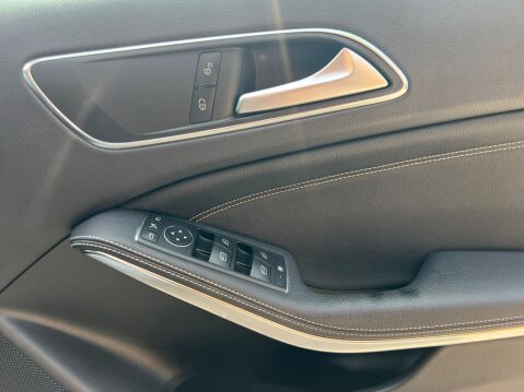 Mercedes-Benz A Class A 180 D SPORT PREMIUM 23