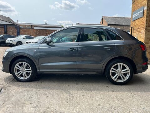 Audi Q3 TFSI S LINE EDITION 5