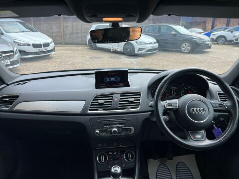 Audi Q3 TFSI S LINE EDITION 24