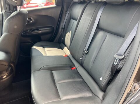 Nissan Juke TEKNA XTRONIC 17
