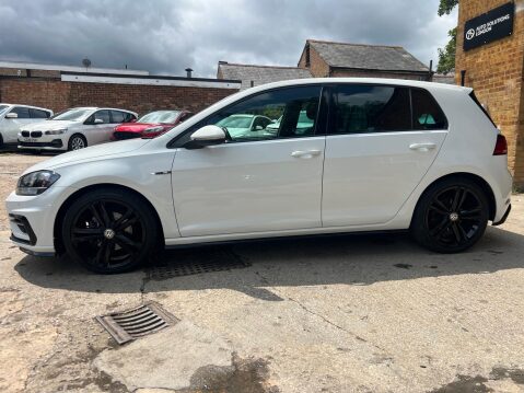 Volkswagen Golf R-LINE TDI 4